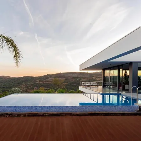Villa Sernadinha Lux *