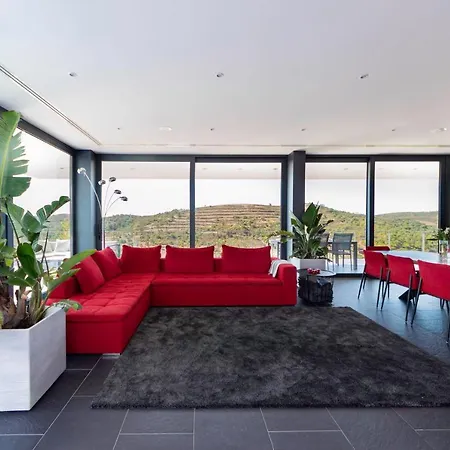 Sernadinha Lux Villa