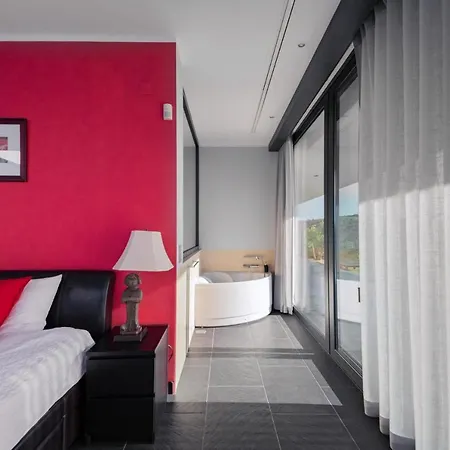 Sernadinha Lux Villa