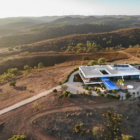 Sernadinha Lux Villa
