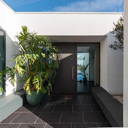 Sernadinha Lux Villa Lagos